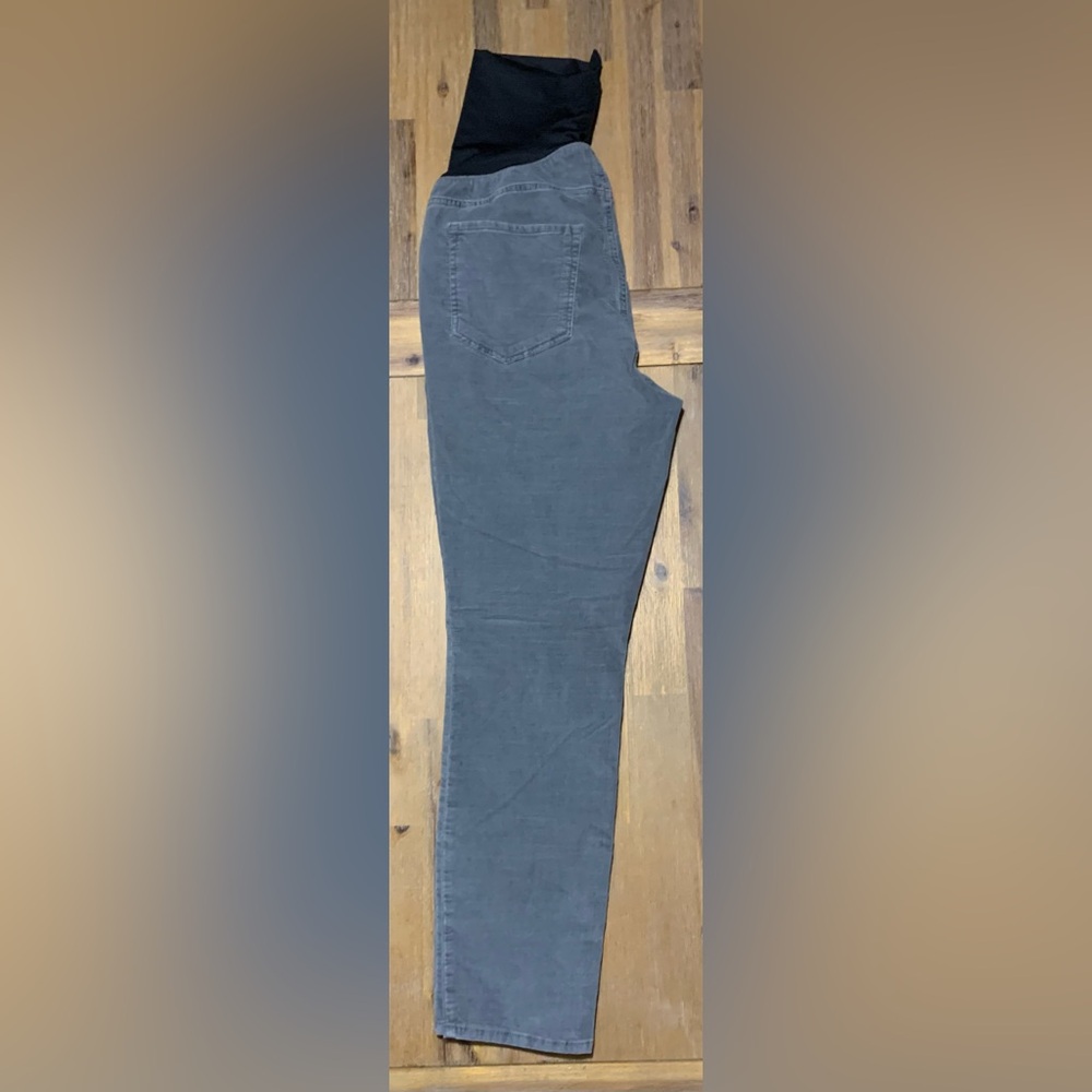 LOFT - Maternity Pants - Size 10M - velvety corduroy-like grey pants - NWOT